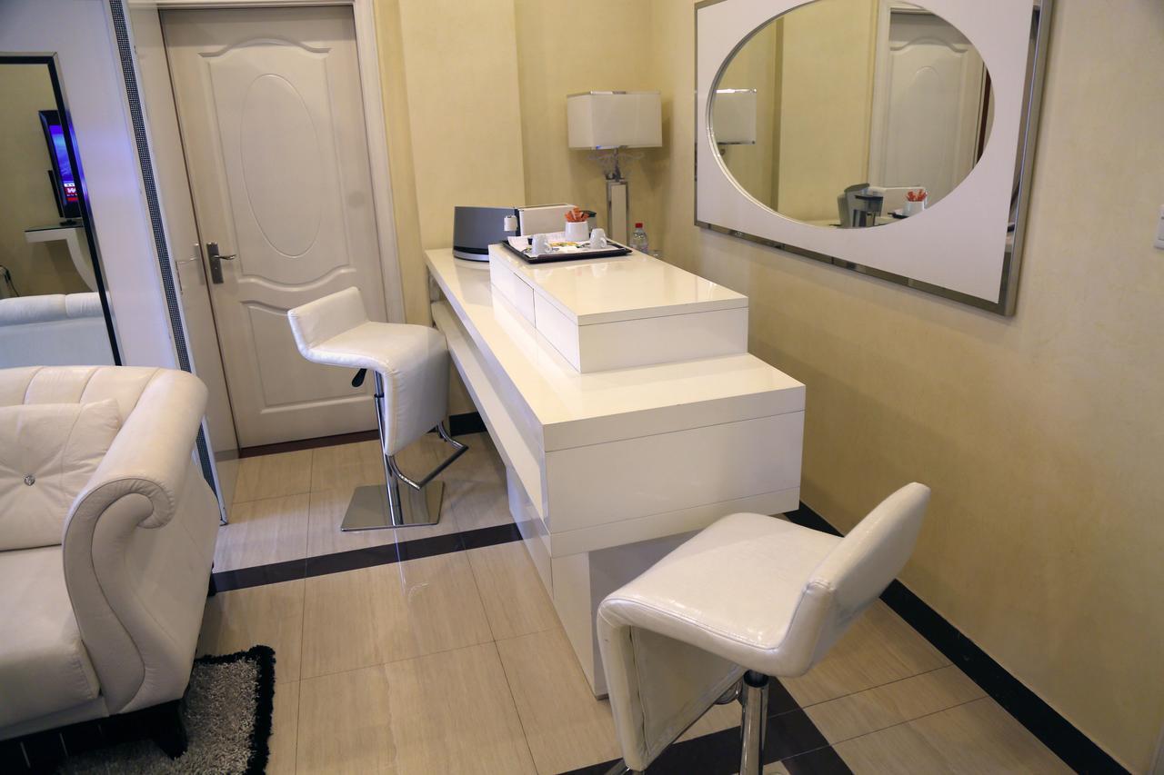 ברזוויל Hotel Amaritsah מראה חיצוני תמונה